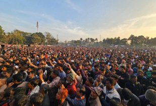 নড়াইলে কলস প্রতীকের মনিরুলের জনসভা জনসমুদ্রে পরিণত নড়াইলে কলস প্রতীকের মনিরুলের জনসভা জনসমুদ্রে পরিণত