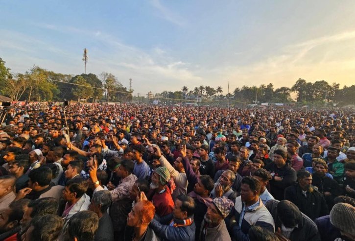 নড়াইলে কলস প্রতীকের মনিরুলের জনসভা জনসমুদ্রে পরিণত